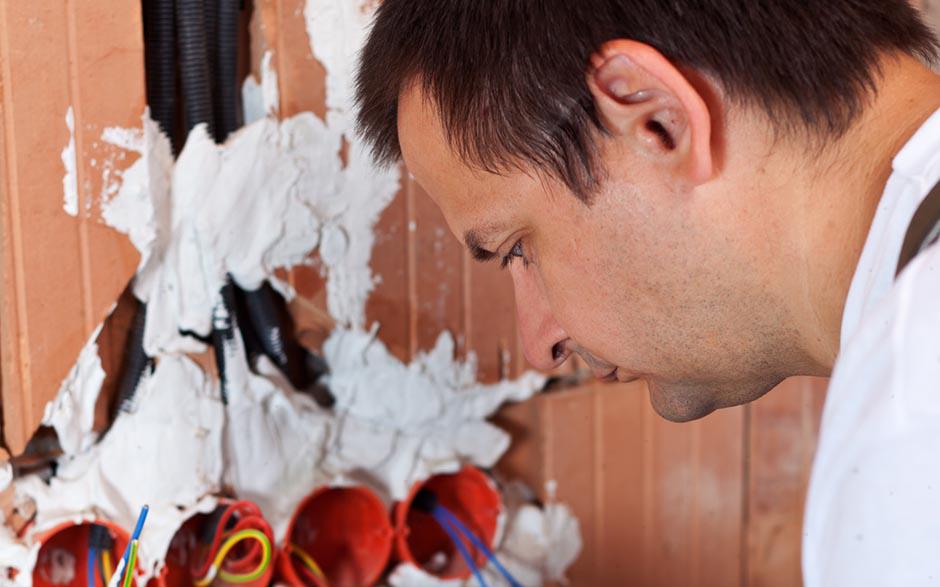 cherche électricien pas cher Suresnes